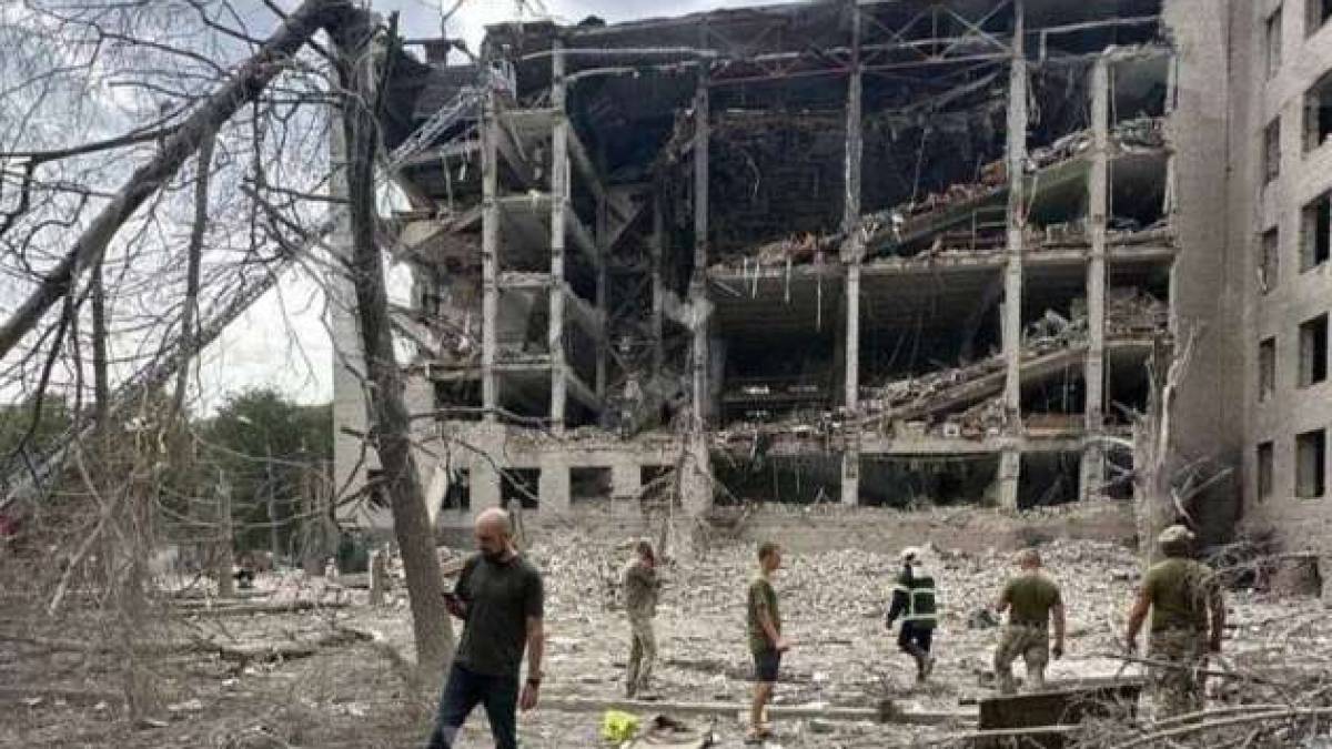 Кількість жертв ракетного удару у Полтаві зросла до 49-ти, поранених — 219