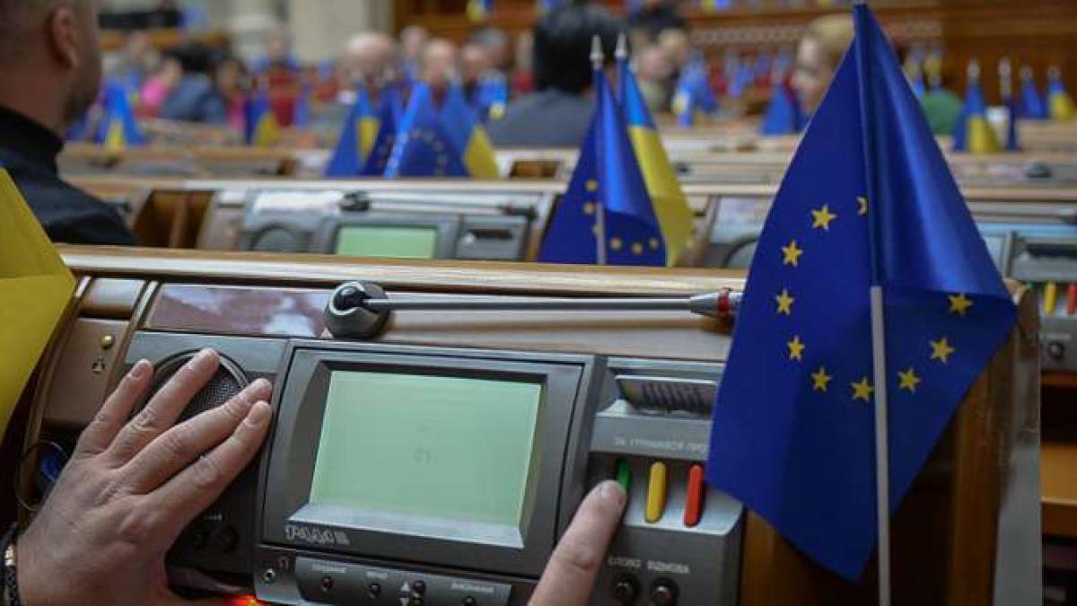 Кадрові ротації в уряді: кого призначила Рада (оновлено)