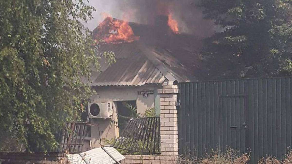У Гуляйполі рашисти спалили будинок відомої запорізької поетиси