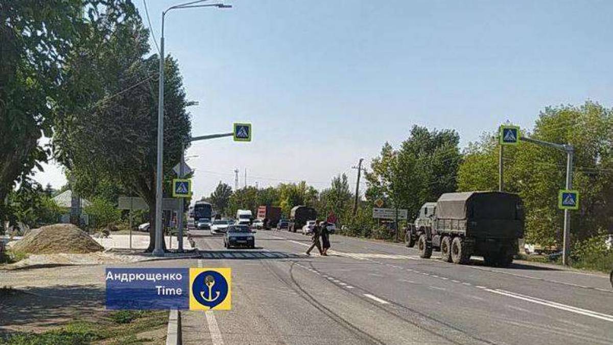 На Запоріжжя рашисти перекидають через Маріуполь війська з маркуванням, яке використовується ЗСУ