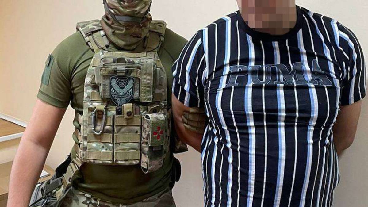 Заступника начальника ДПС у Запорізькій області спіймали на хабарі