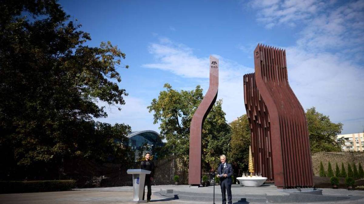 У Києві відкрили Меморіал пам’яті жертв геноциду кримськотатарського народу