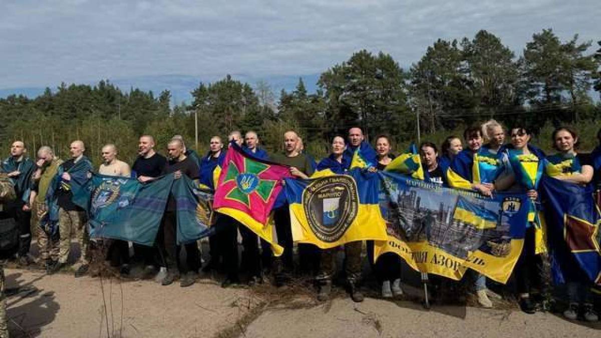 Із російського полону вдалося повернути 49 українців – Зеленський