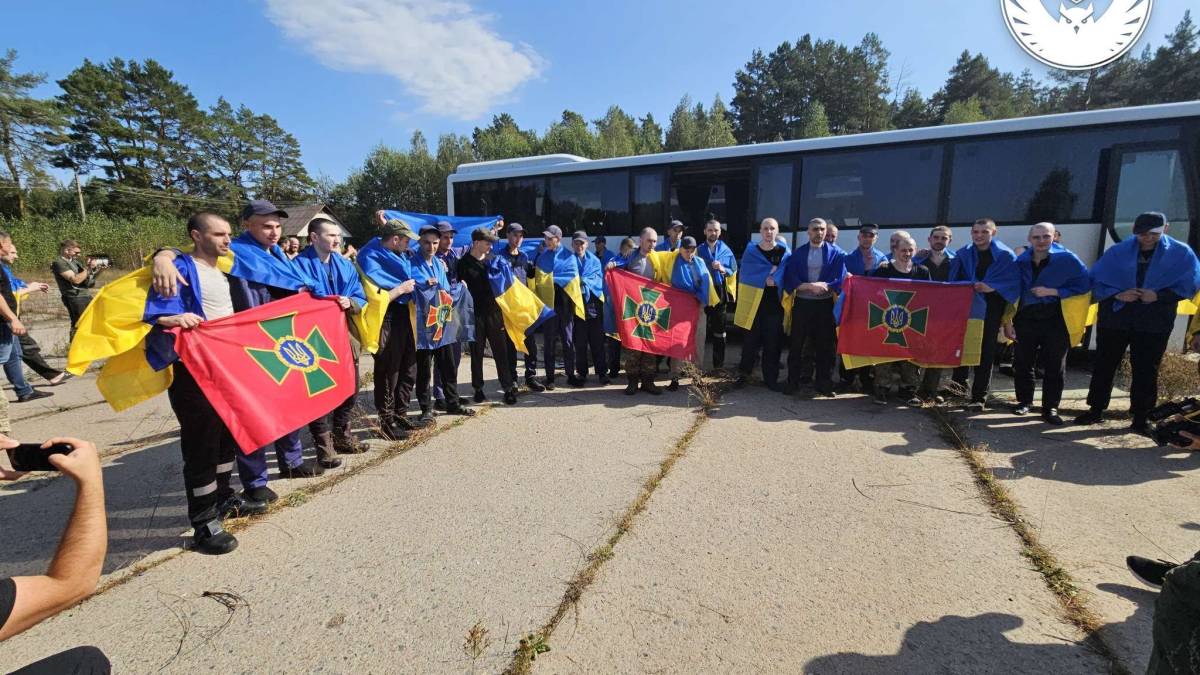 69 військовослужбовців, звільнених із полону рф, брали участь у захисті Маріуполя — Координаційний штаб