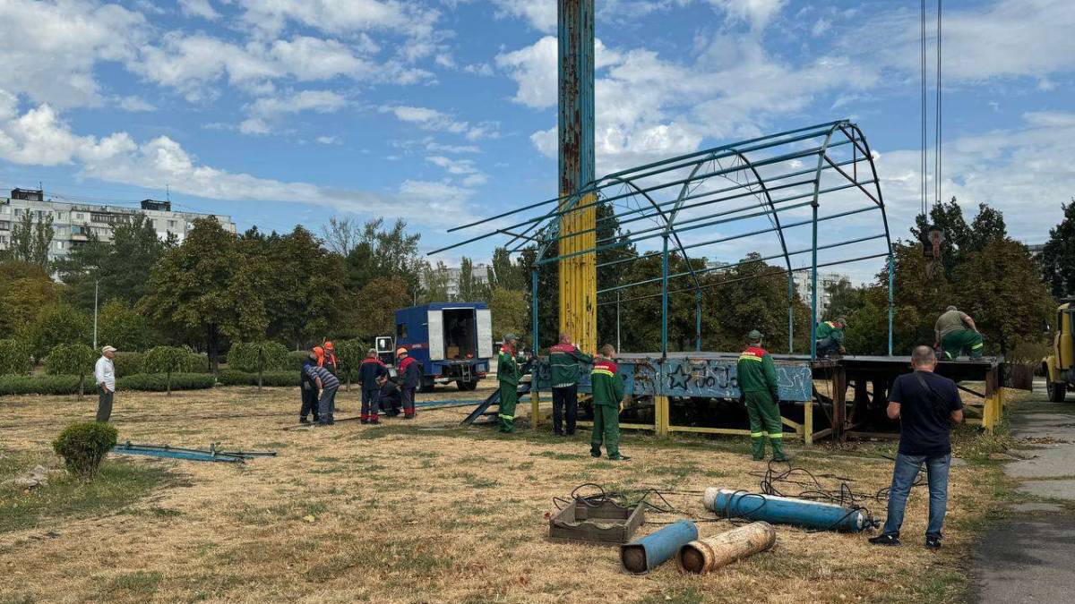 У Запоріжжі почали будівництво першого інклюзивного спортмайданчика – фото