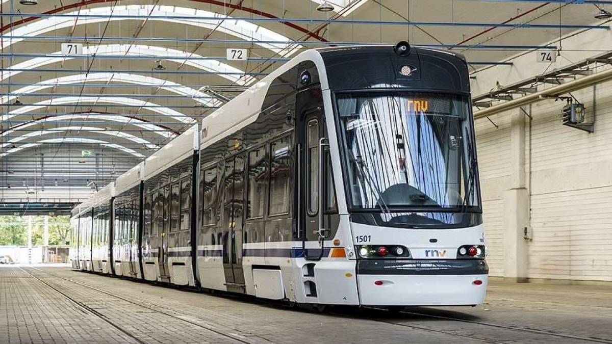 Чеський виробник Škoda Group офіційно представив найдовший у світі трамвай