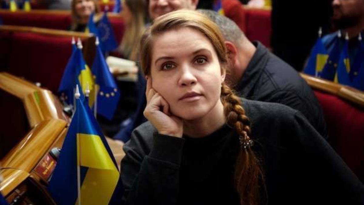 Марьяна Безугла подала заявление о смещении с должности