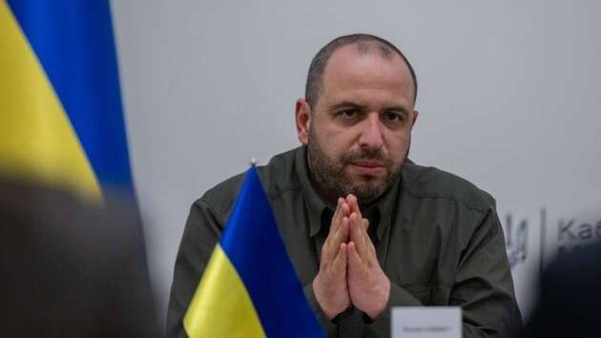 Додаткові майже 500 мільярдів підуть на виплати військовим і закупівлю зброї – Умєров