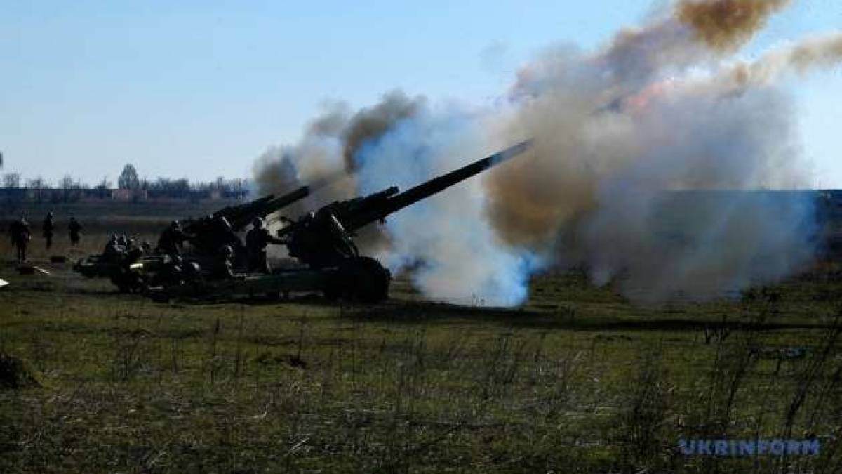 Генштаб ЗСУ — про орієнтовні втрати ворога на 19 вересня: 638140 (+1130) осіб, 8705 (+14) танків, 18177 (+23) артсистем