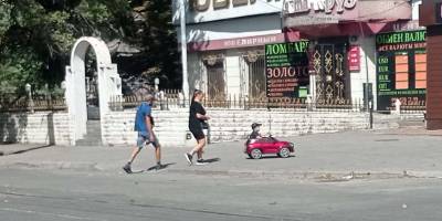 Дитяча електромашина –  не просто іграшка? 
