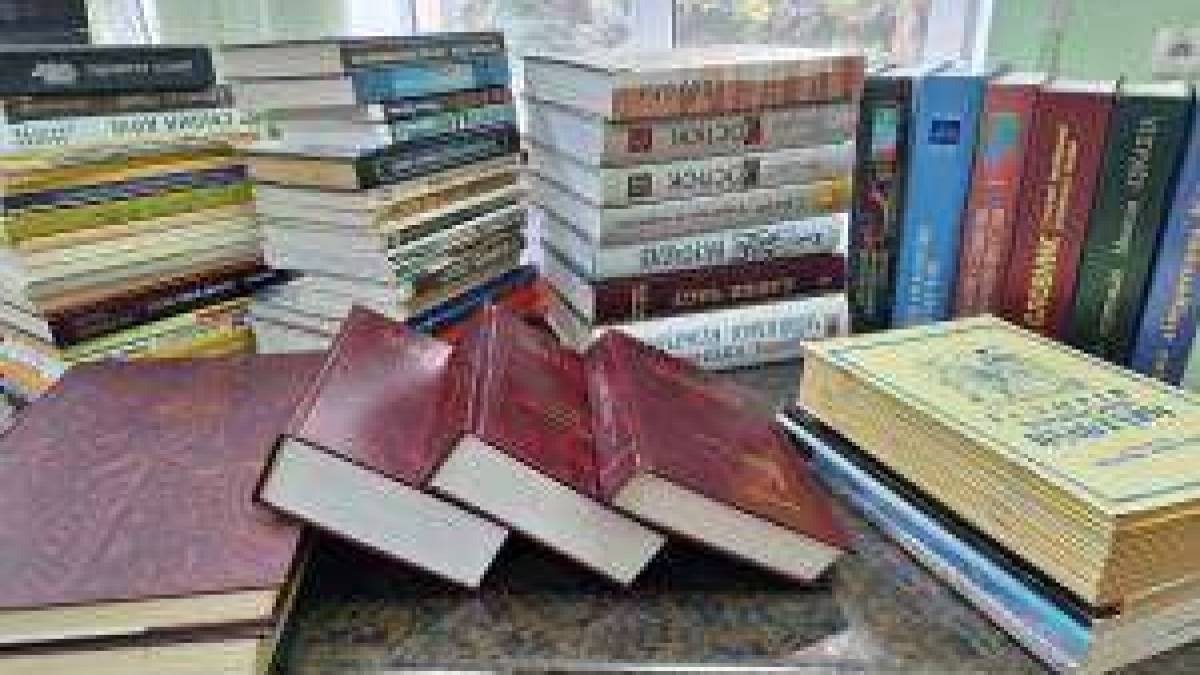 Університетській бібліотеці передали колекцію книг із Фонду Марини Брацило