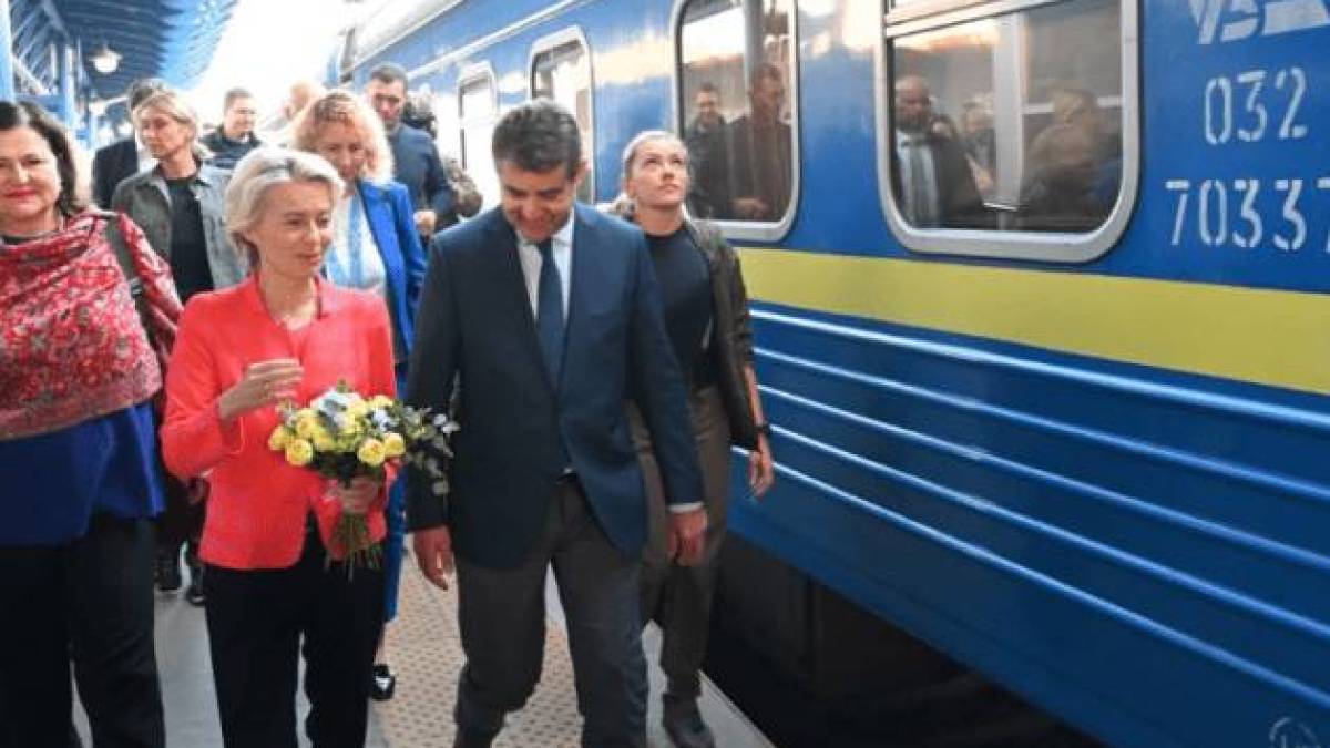 До Києва прибула Урсула фон дер Ляєн