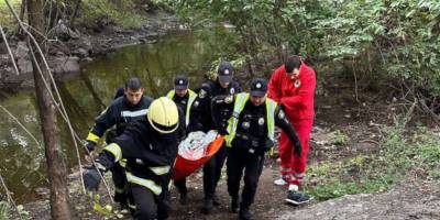 Патрульні Запоріжжя врятували виснаженого рибалку, який впав у воду