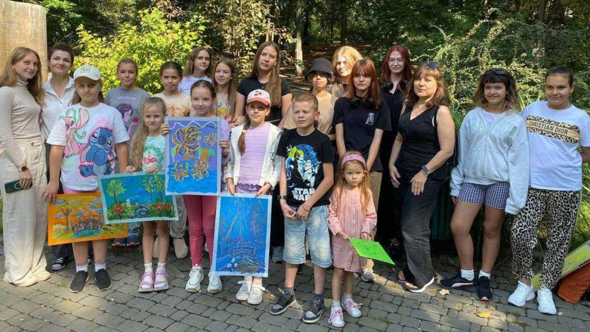 Талановиті дітлахи з окупованого Енергодара малювали у Києві свої мрії (фото)