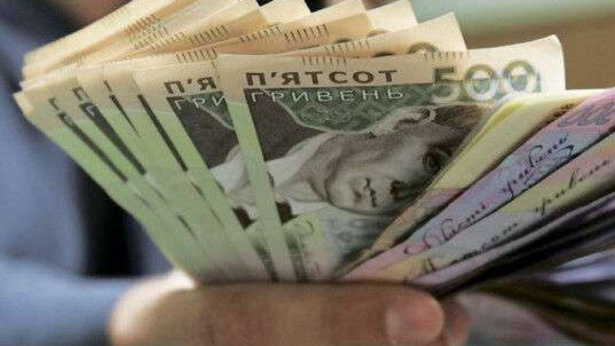 У прифронтовій лікарні на Запоріжжі незаконно виплачували премії