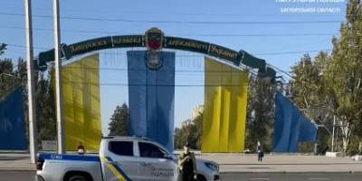Запоріжці зупиняються, щоб вшанувати пам’ять загиблих