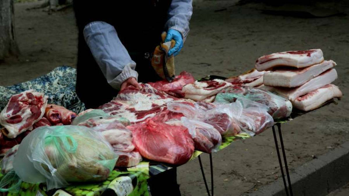 Запоріжців закликають не купувати продукти на  “стихійних” ринках