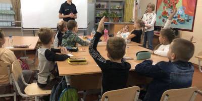 ДСНС спільно з правоохоронцями продовжують навчати учнів та викладачів основам безпечної поведінки