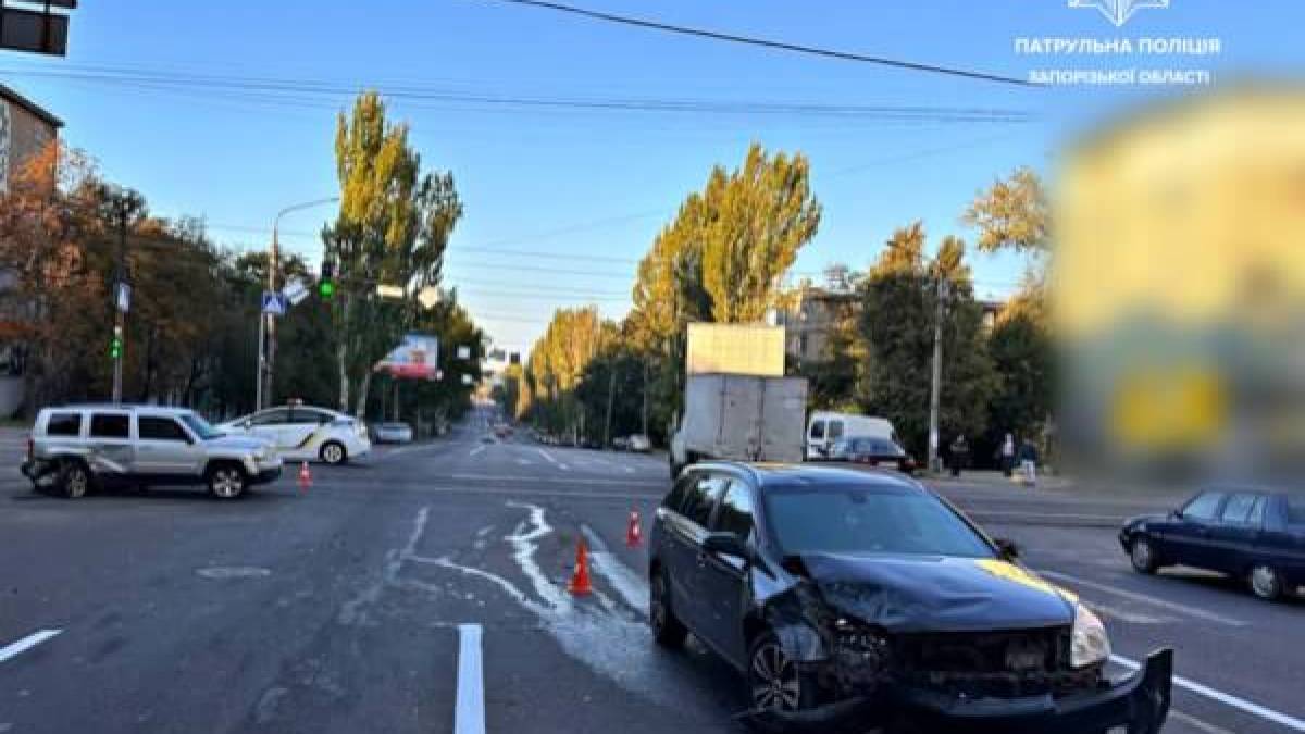 У центрі Запоріжжя сталася ДТП – фото