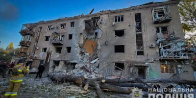 росіяни скинули 13 авіабомб на Запоріжжя: на місцях ворожих влучань працює поліція