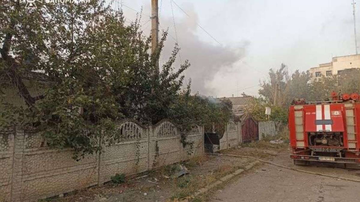 ДСНС Запорізької області: ліквідація наслідків ворожих обстрілів 30 вересня