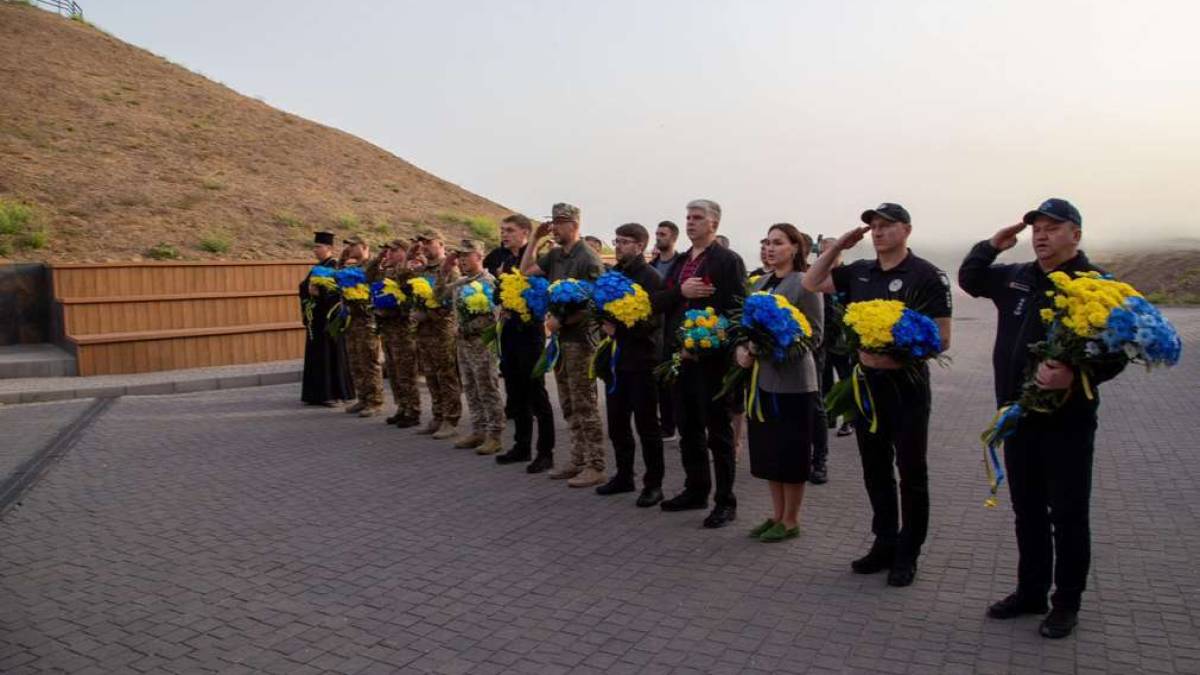 У Запоріжжі вшанували пам’ять полеглих захисників і захисниць України (фото)