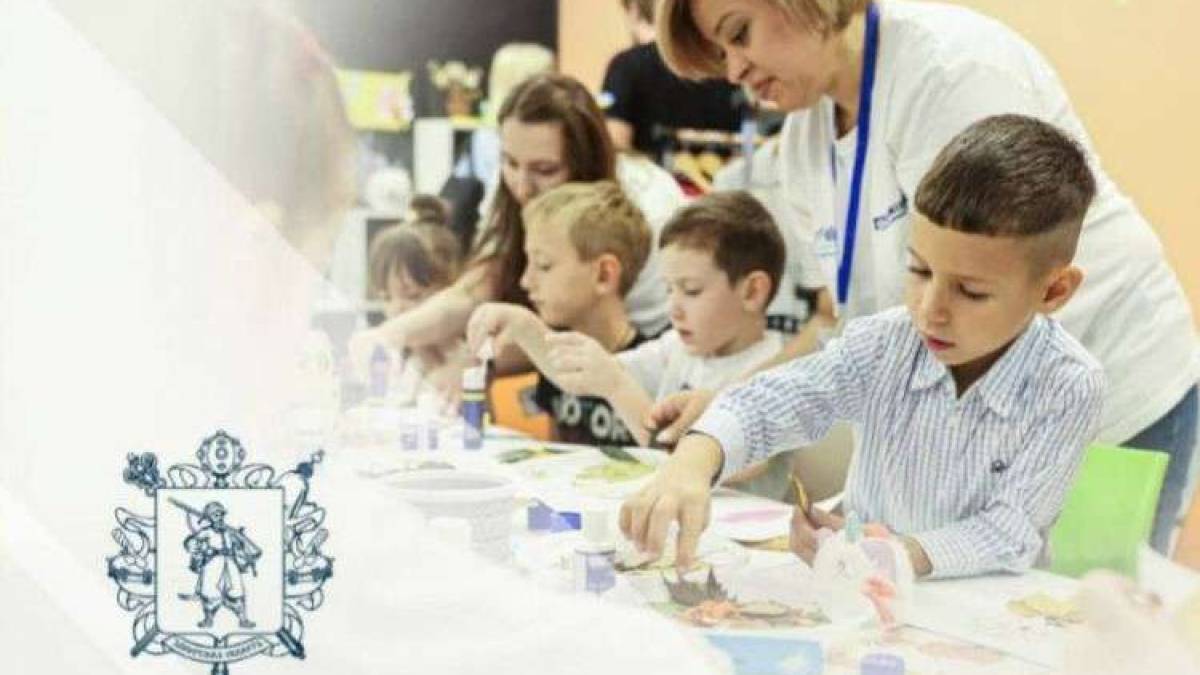 У Запоріжжі вчителі, які працюють офлайн, вже отримали надбавки до зарплати