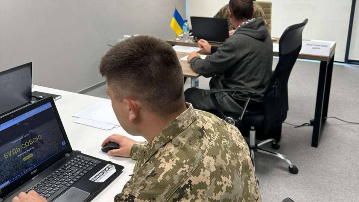 Український легіон розпочав набір добровольців – громадян України – в польському Любліні