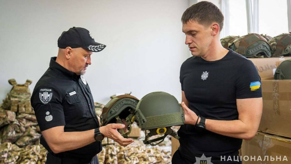 Бійці стрілецького батальйону поліції отримали дрони та спорядження від голови Запорізької ОВА