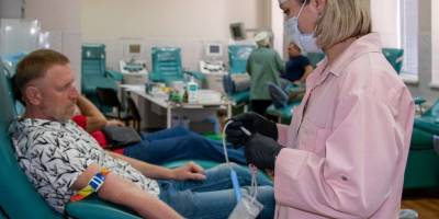 У Запоріжжі військові поповнили банк крові майже на 10 літрів (фото)