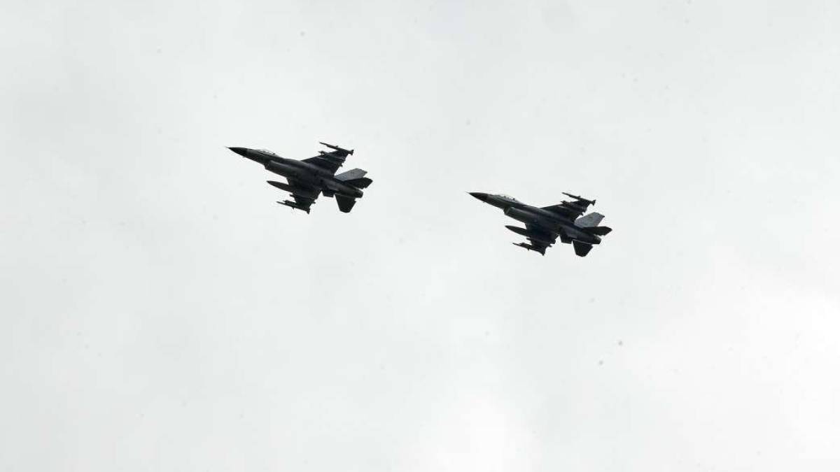 Перші F-16 з Нідерландів вже прибули до України — міністр оборони Брекельманс