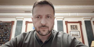 Президент ввів у дію два пакети санкцій: щодо зрадників і військового виробництва в рф