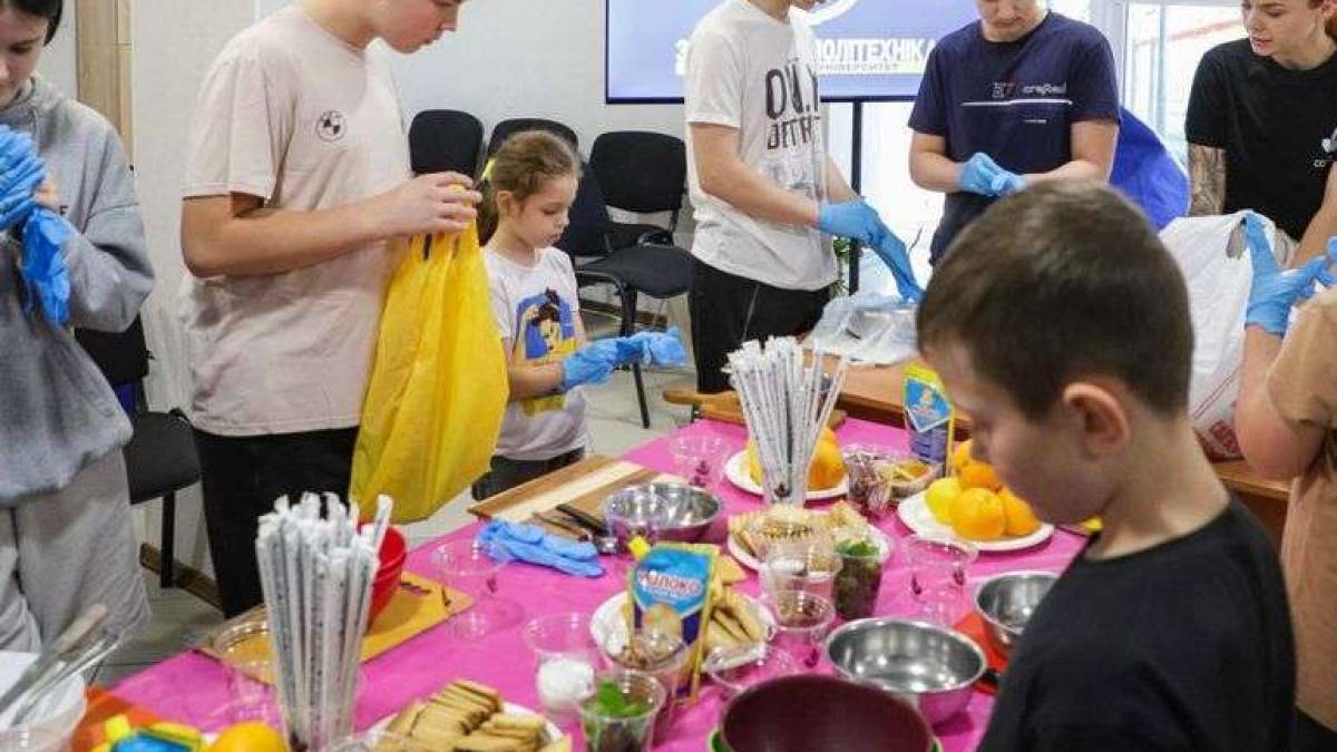 У “Запорізькій політехніці” дітей вчили робити цукерки та лимонади