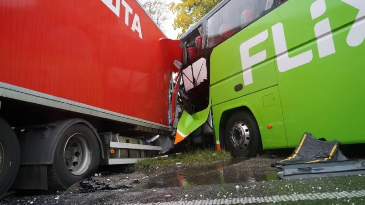 Поліція встановила попередню причину масштабної ДТП біля Львова