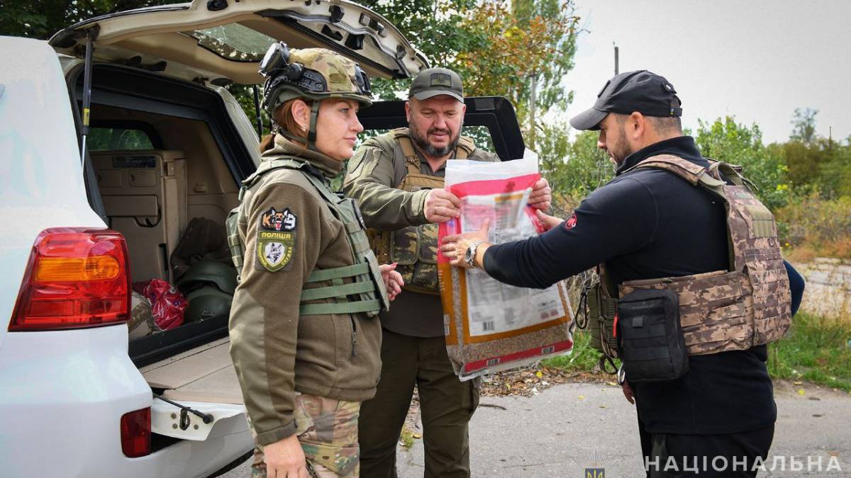 Патрульні Запоріжжя оперативно затримали підозрюваного у пограбуванні