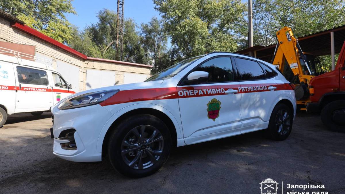 Запорізька «Кобра», яка рятує людей із-під завалів, отримала авто від міжнародних партнерів