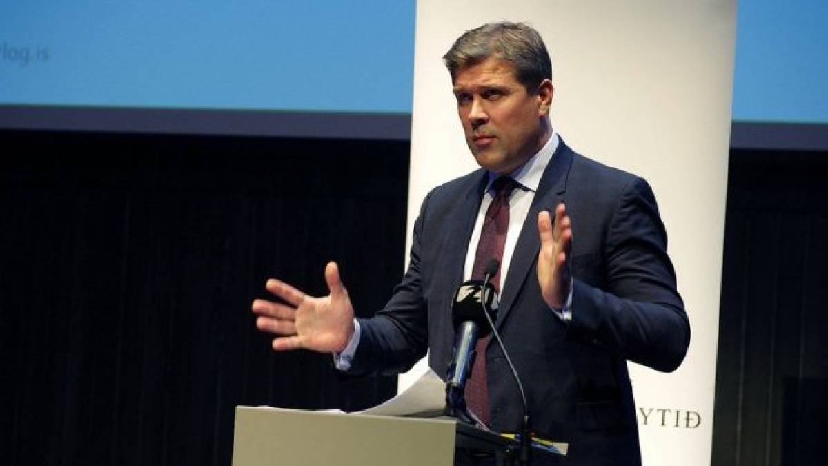 Прем’єр Ісландії оголосив позачергові парламентські вибори в листопаді