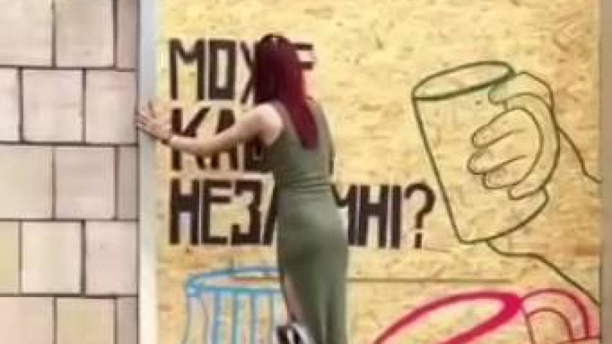 На бульварі Марії Примаченко в центрі міста з’явився новий мурал.