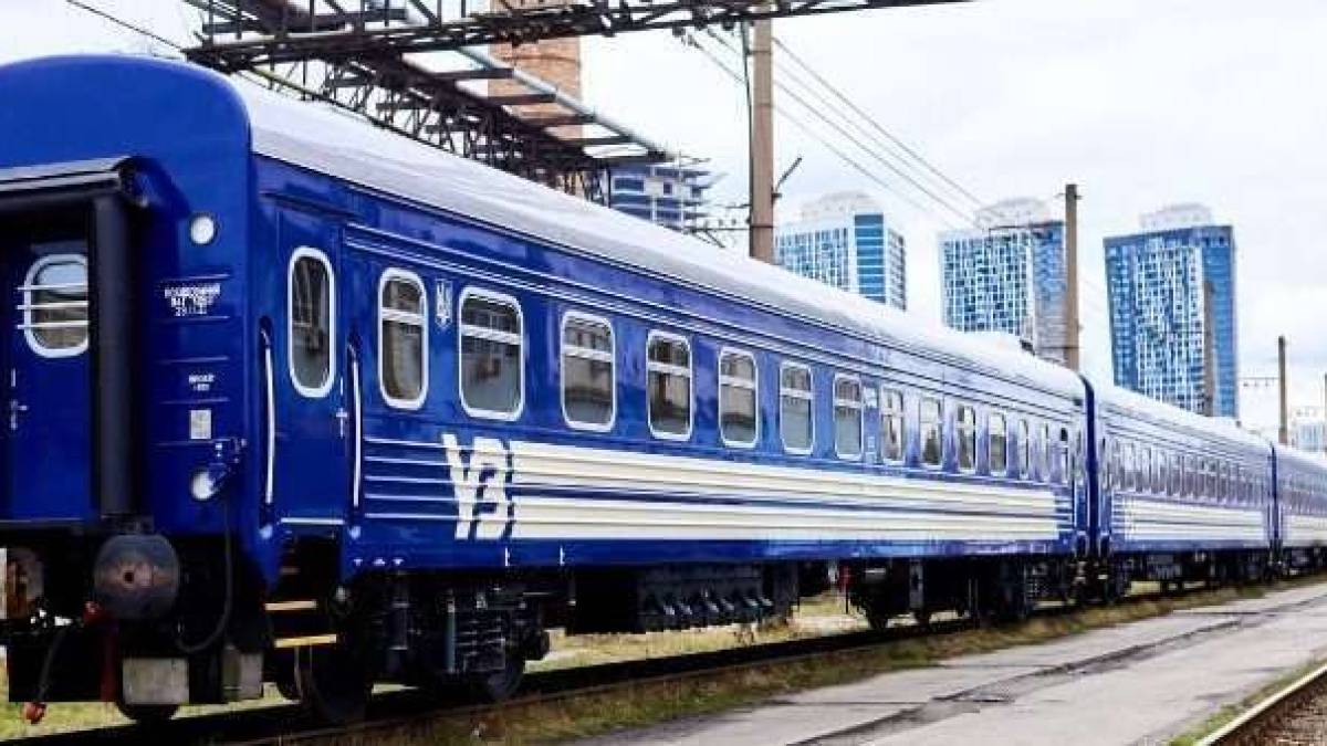 «Укрзалізниця» призначила додаткові поїзди до Львова та Ужгорода