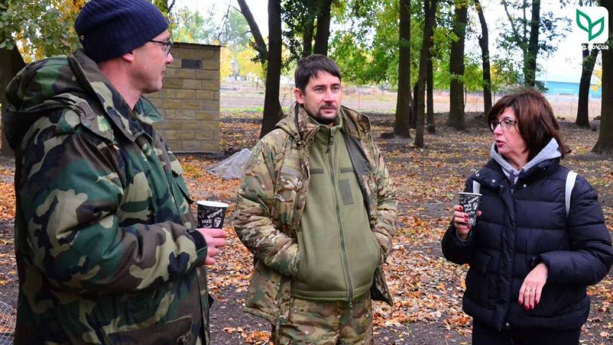 На Запоріжжі громада організувала для своїх захисників зустріч на природі (фото)
