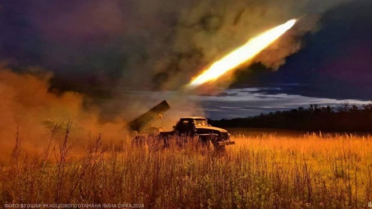 Генштаб ЗСУ — про орієнтовні втрати ворога на 23 жовтня: 683040 (+1460) осіб, 19674 (+51) артсистеми, 27217 (+106) автотехніки