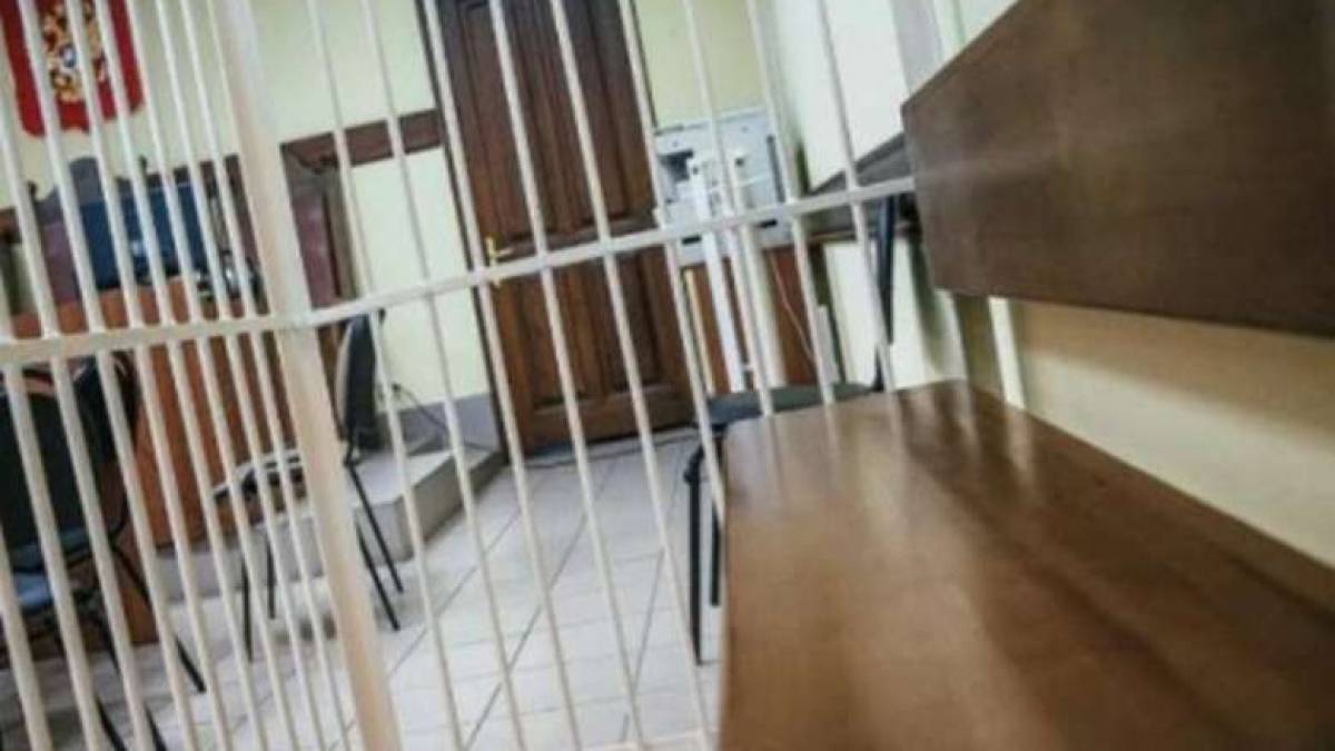 На росії влаштували судилище над мешканцем Запорізької області, звинувативши його у тероризмі