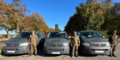 Запорізькі гвардійці для виконання бойових завдань отримали 3 нових авто
