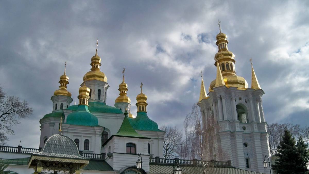 Церковне свято 25 жовтня: кого поминають цього дня за старою традицією