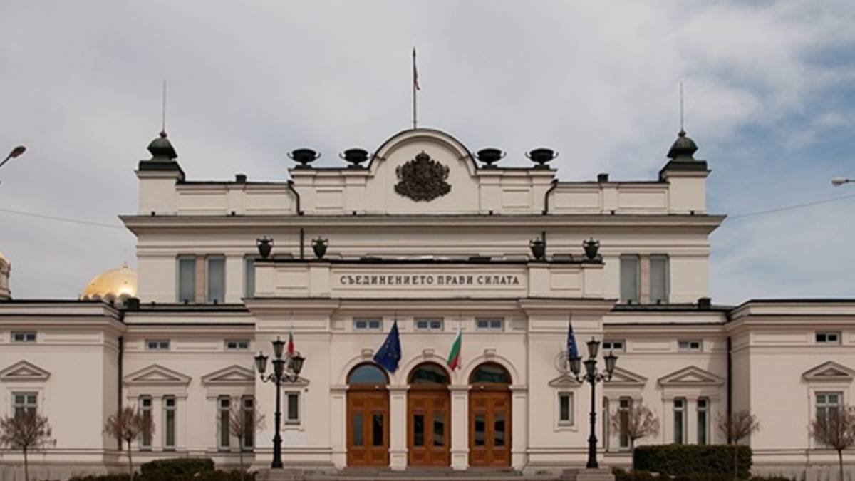 Болгарія всьоме за чотири роки обирає парламент