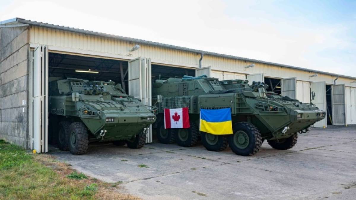 Канада передала Україні сучасні бронемашини LAV 6, оснащені медичним обладнанням