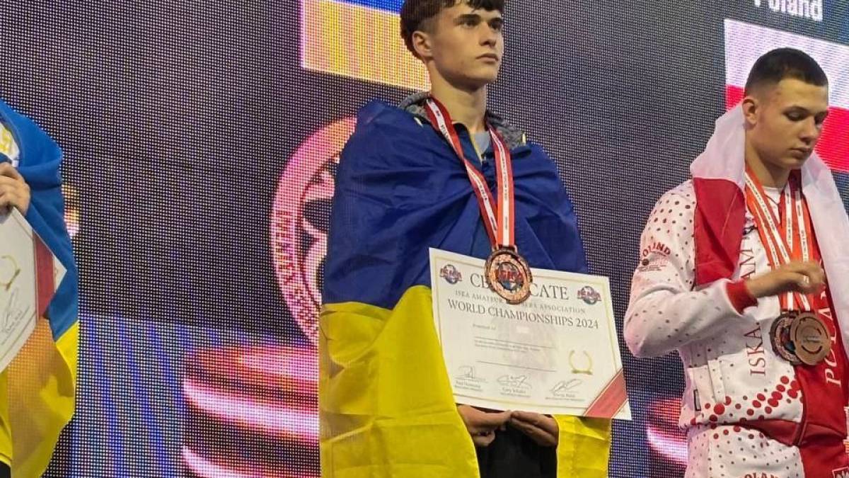 Мелітопольський спортсмен Володимир Щербань здобув дві бронзові медалі на Чемпіонаті світу з кікбоксингу.