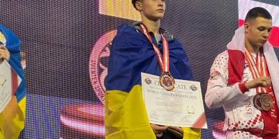 Мелітопольський спортсмен Володимир Щербань здобув дві бронзові медалі на Чемпіонаті світу з кікбоксингу.