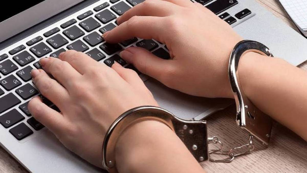 У Бердянську окупанти за фото у соцмережах звинуватили в екстремізмі місцевого жителя