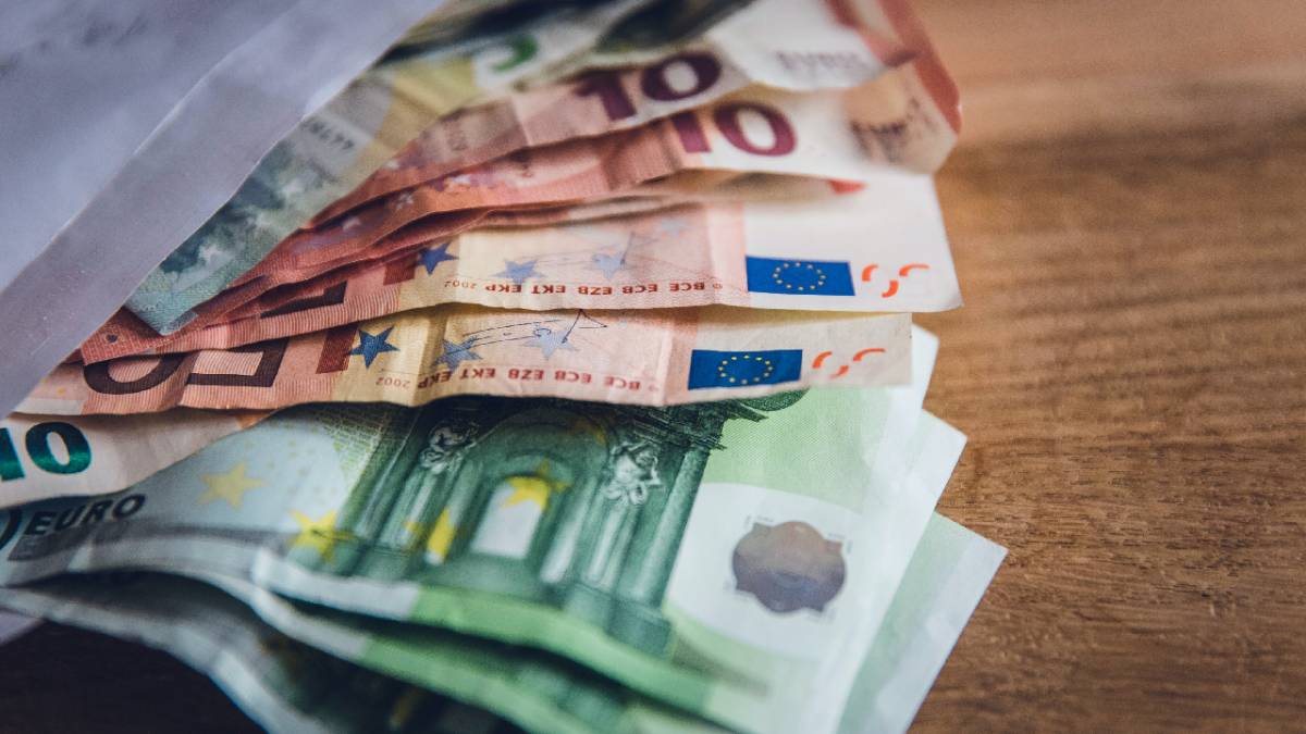 Литва виплатить по €176 біженцям з України: які умови